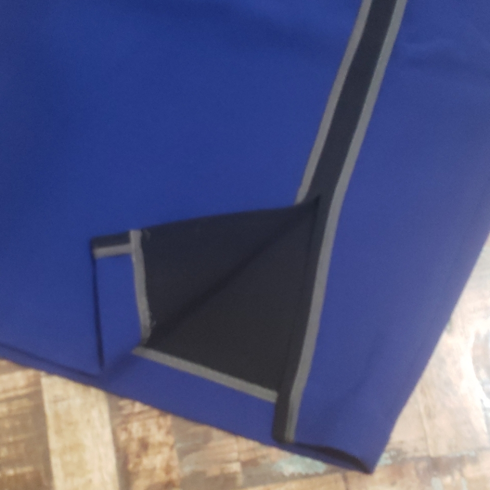 NWOT Gili Pencil Skirt - Picture 2 of 6